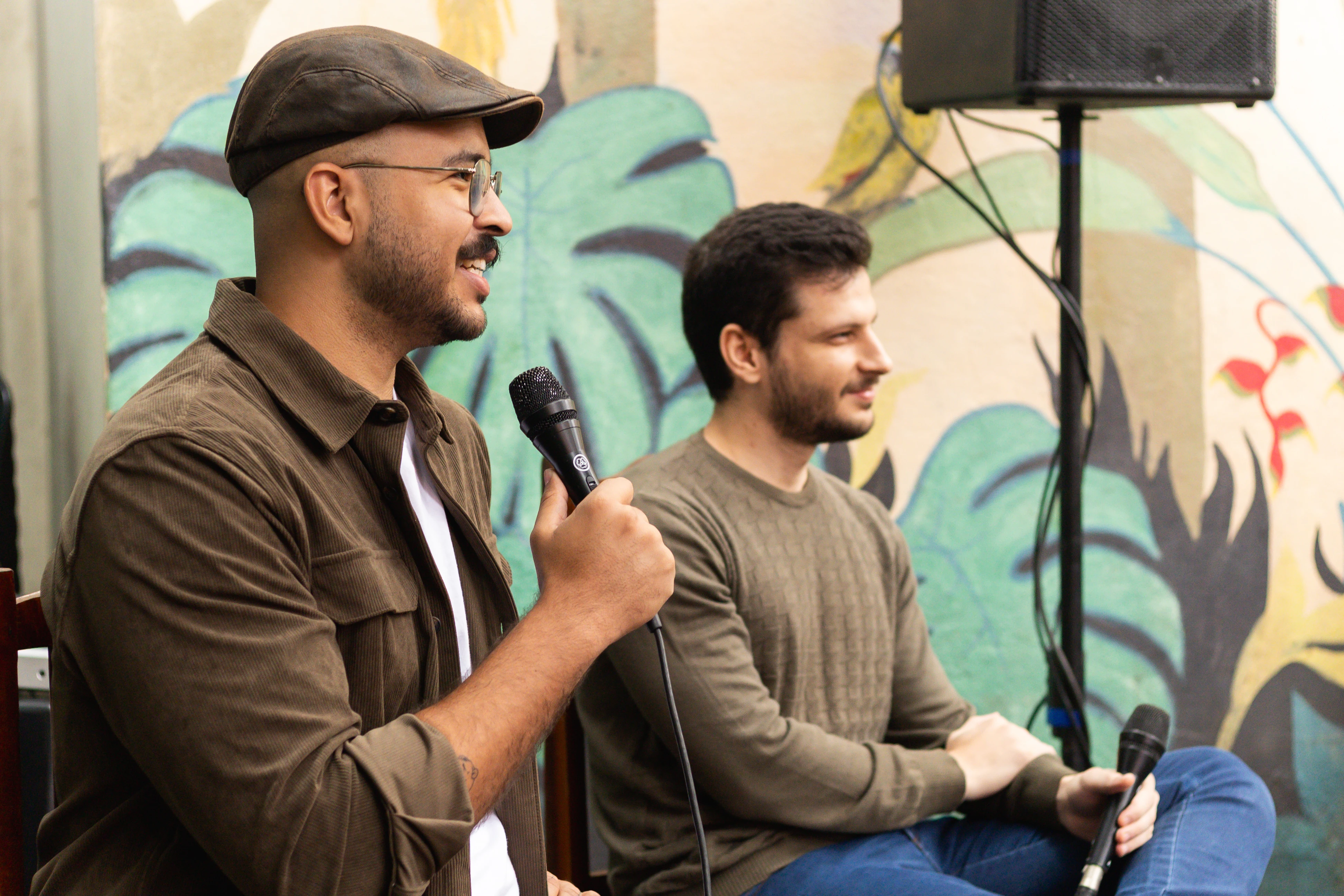 Rafa e Luis numa roda de conversa